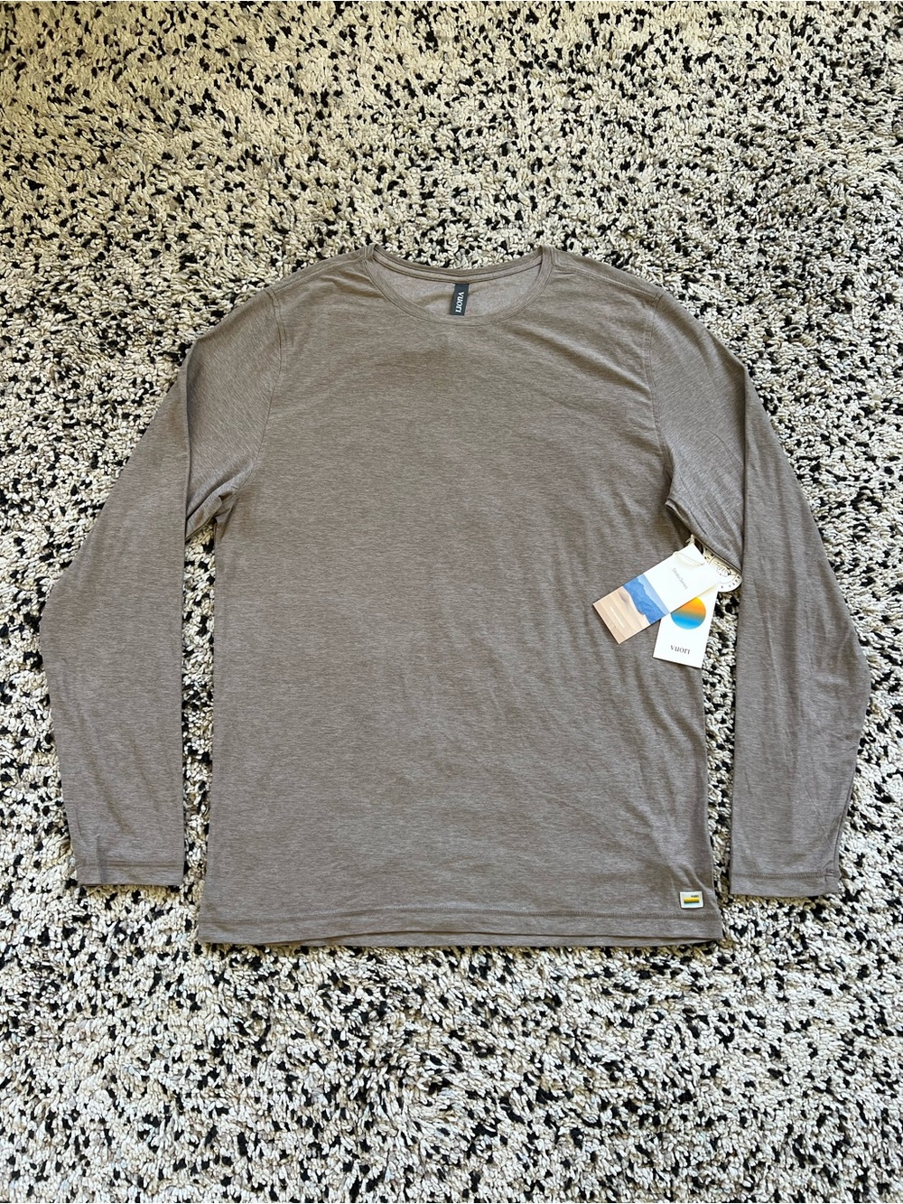 Vuori Strato Tech Tee Long Sleeve Lightweight V178 Mocha Heather Men’s Large